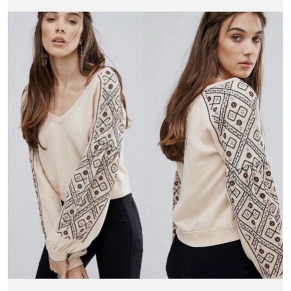Free People Senorita Sweatshirt Medium Embroidered Puff Sleeve V-Neck Crop *READ - Picture 5 of 9